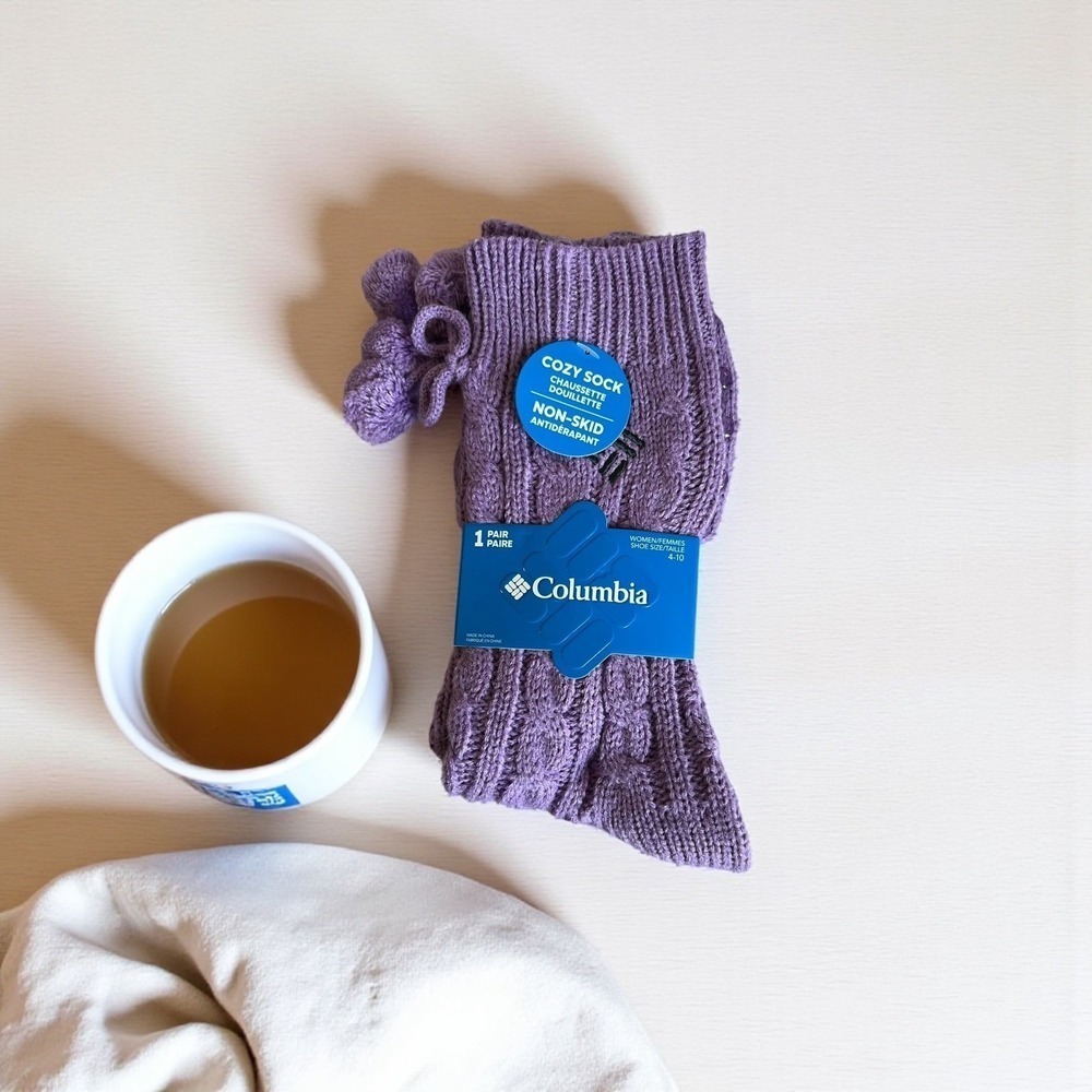 Columbia Cozy Socks Women's Lavender‎ Purple Pom Pom Non-Skid One Pair Size 4-10